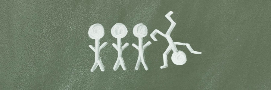 Four stick figures made from chalk on a green board and the last one is falling upside down
